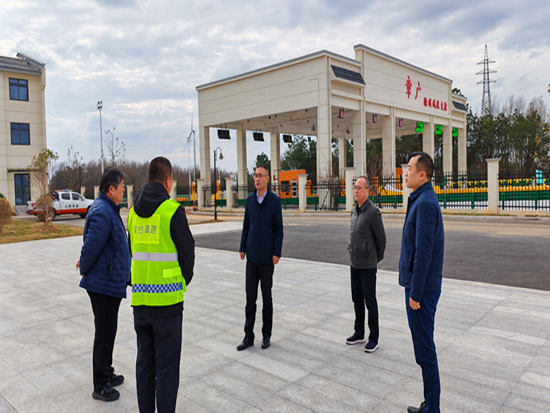 市城投集团主要负责人带队开展“四不两直”